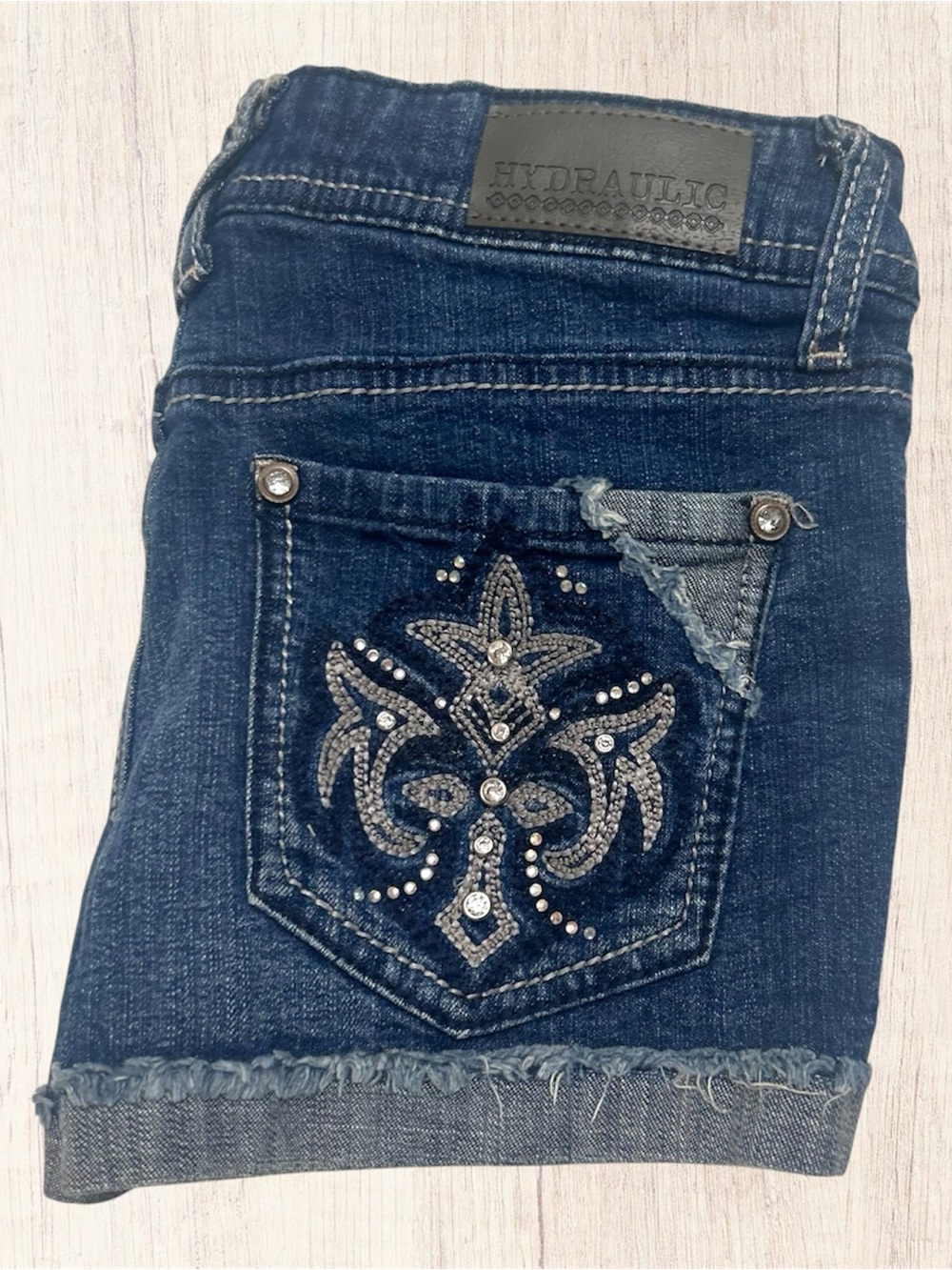 Y2K Hydraulic Lola Curvy Denim Shorts Bling Back Pockets Embellished Gems Size 0